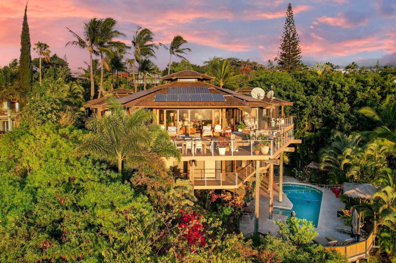 https://bt-photos.global.ssl.fastly.net/maui/1280_boomver_1_409863-2.jpg