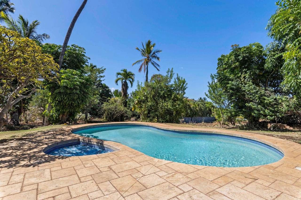 https://bt-photos.global.ssl.fastly.net/maui/1280_boomver_1_409916-2.jpg