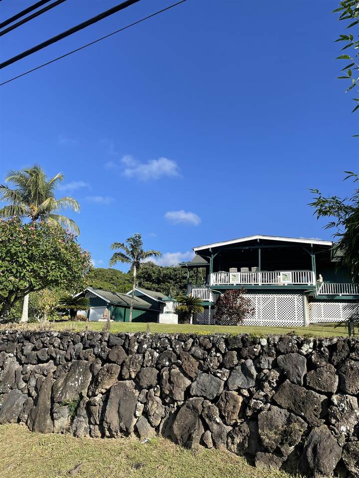 https://bt-photos.global.ssl.fastly.net/maui/1280_boomver_1_410046-2.jpg