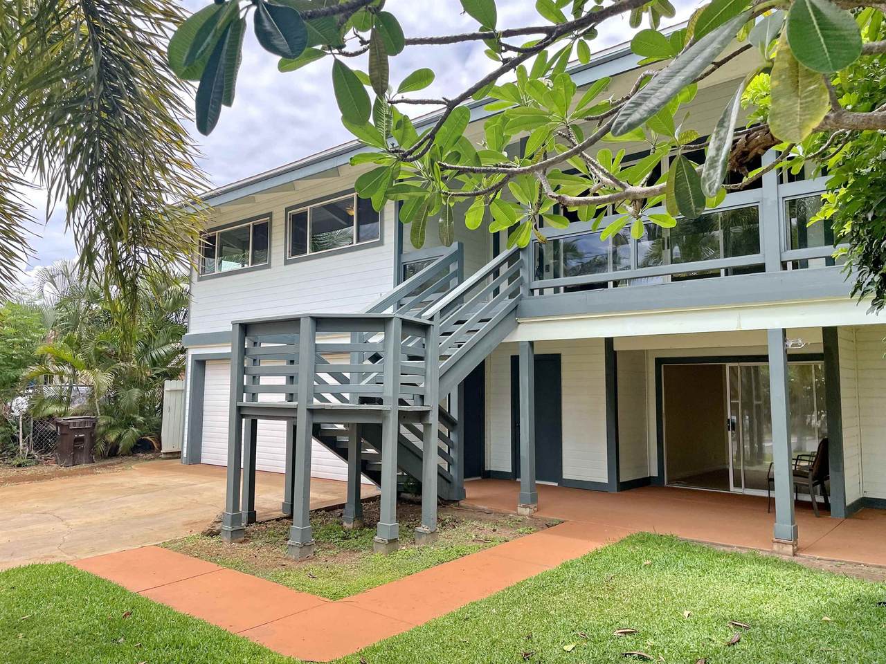 2735 Panepoo St - Photo 1