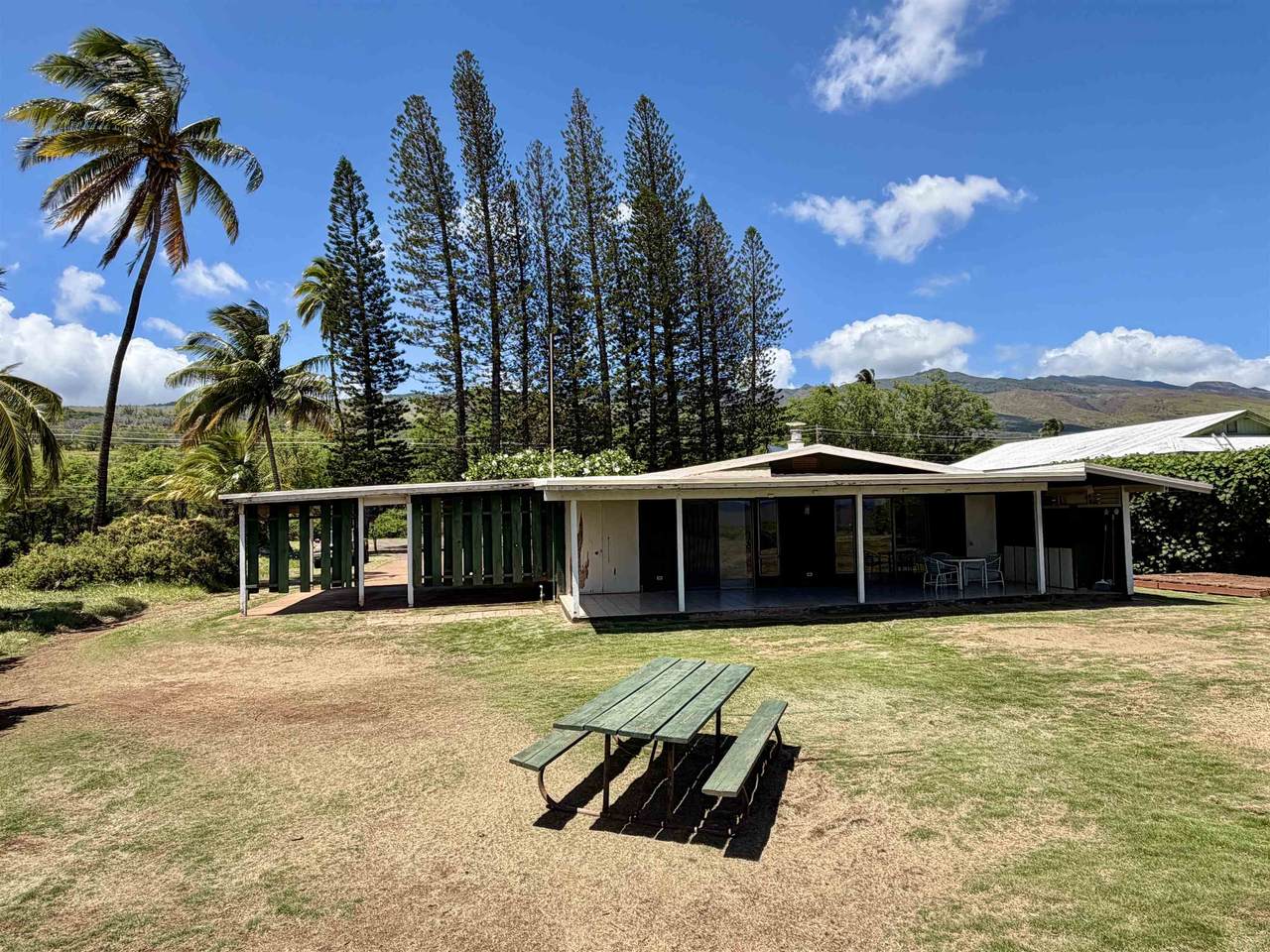 https://bt-photos.global.ssl.fastly.net/maui/1280_boomver_1_410095-2.jpg