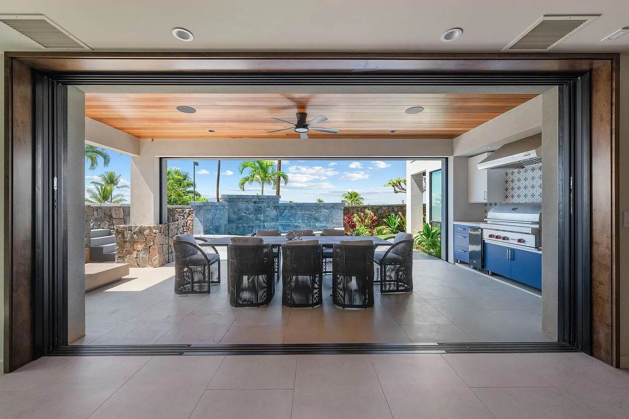 https://bt-photos.global.ssl.fastly.net/maui/1280_boomver_1_410186-2.jpg