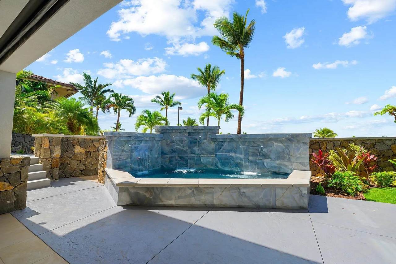 https://bt-photos.global.ssl.fastly.net/maui/1280_boomver_1_410186-2.jpg