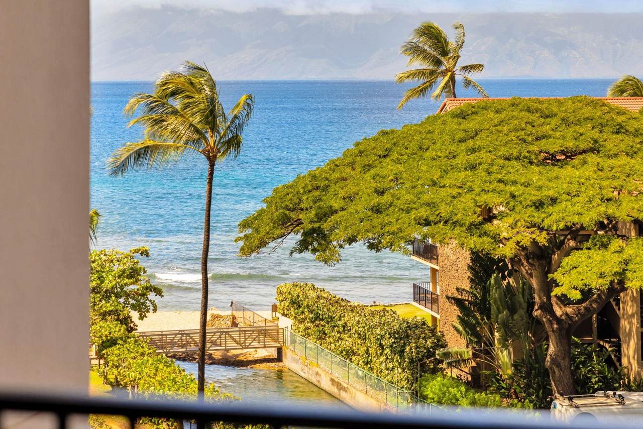 https://bt-photos.global.ssl.fastly.net/maui/1280_boomver_1_410346-2.jpg