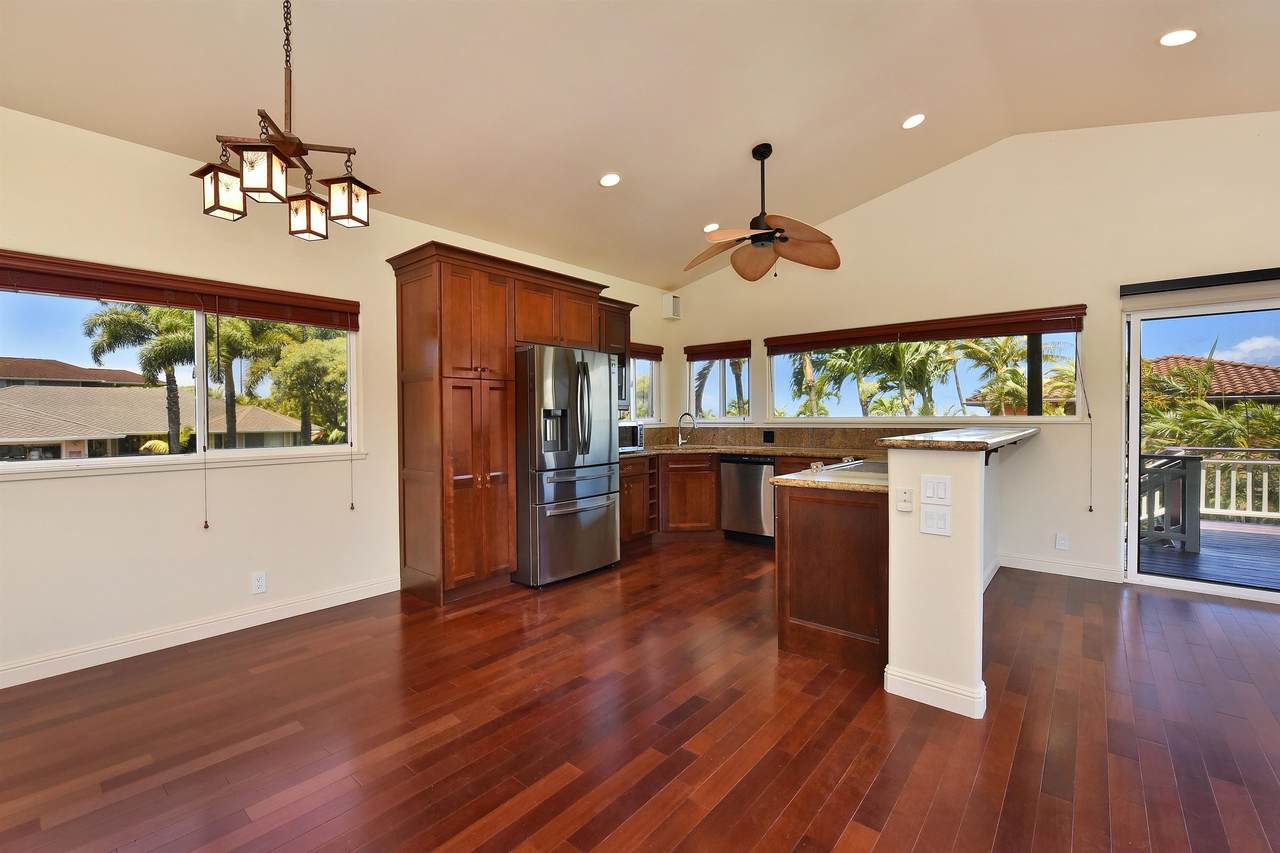 https://bt-photos.global.ssl.fastly.net/maui/1280_boomver_1_410384-2.jpg