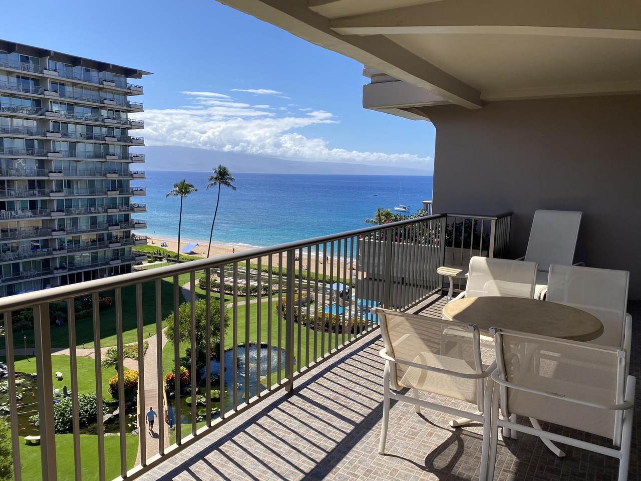 https://bt-photos.global.ssl.fastly.net/maui/1280_boomver_2_403733-2.jpg