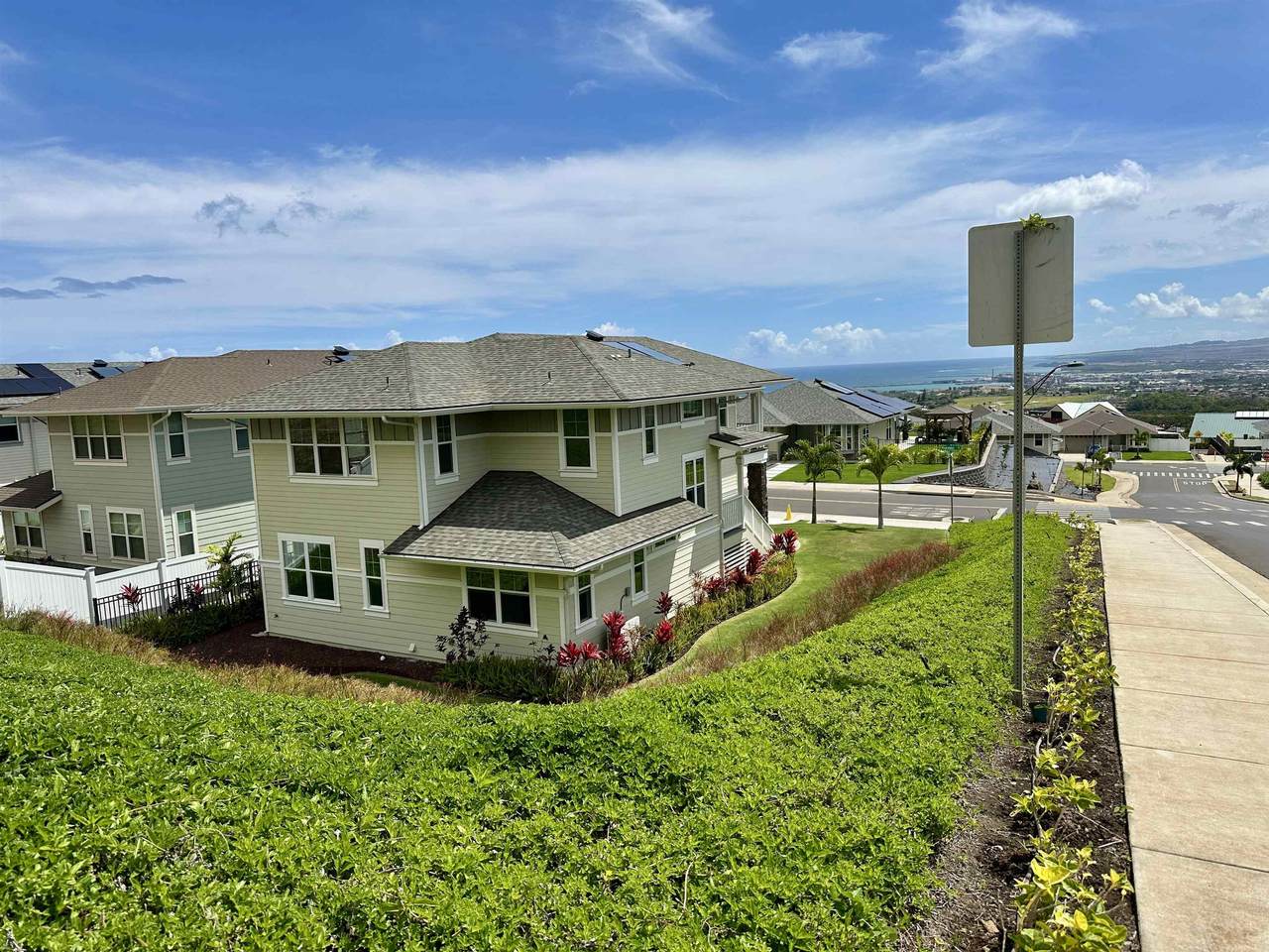 https://bt-photos.global.ssl.fastly.net/maui/1280_boomver_2_404473-2.jpg