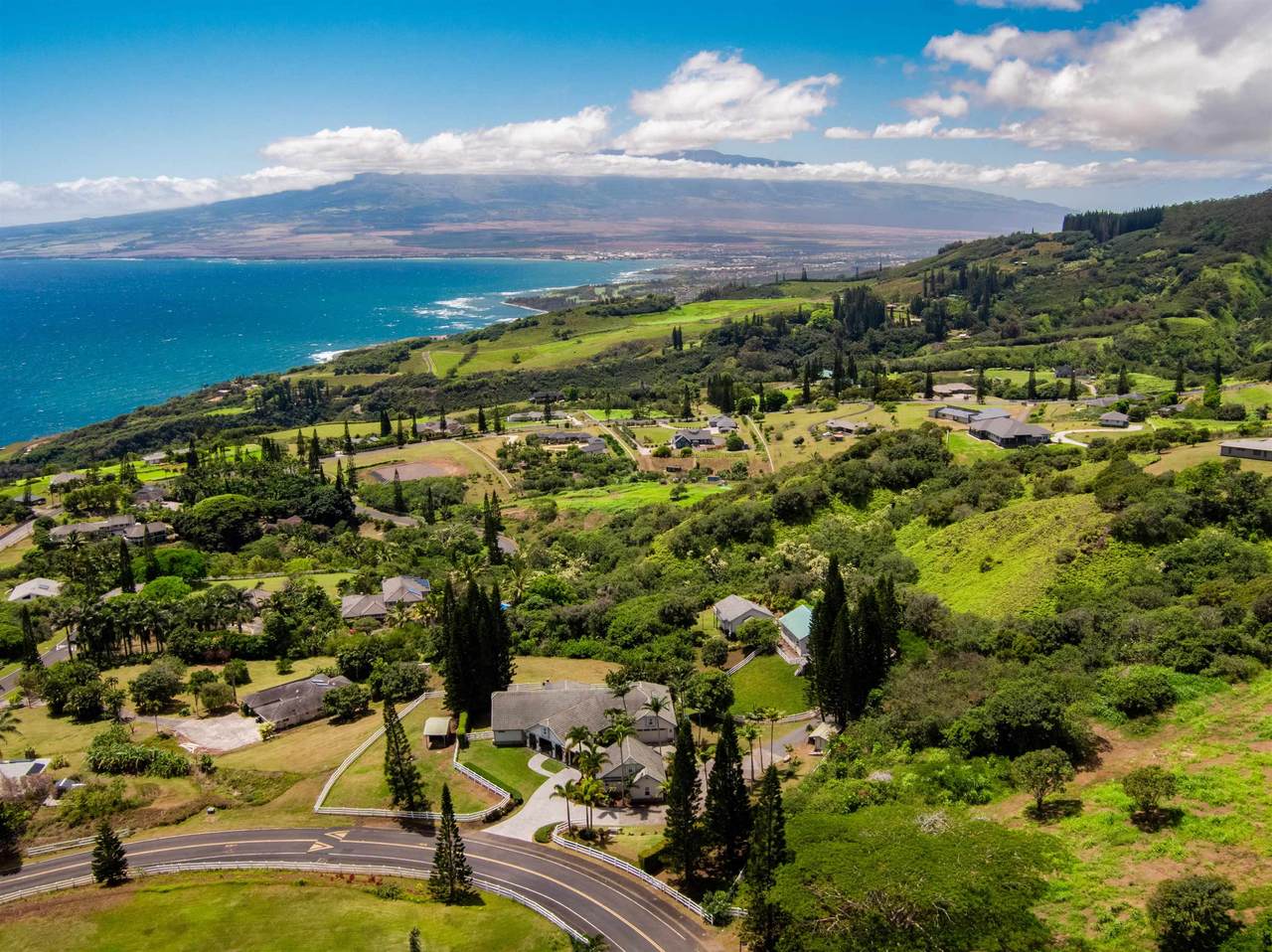 https://bt-photos.global.ssl.fastly.net/maui/1280_boomver_2_406466-2.jpg