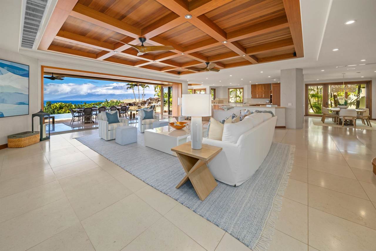 https://bt-photos.global.ssl.fastly.net/maui/1280_boomver_2_408268-2.jpg