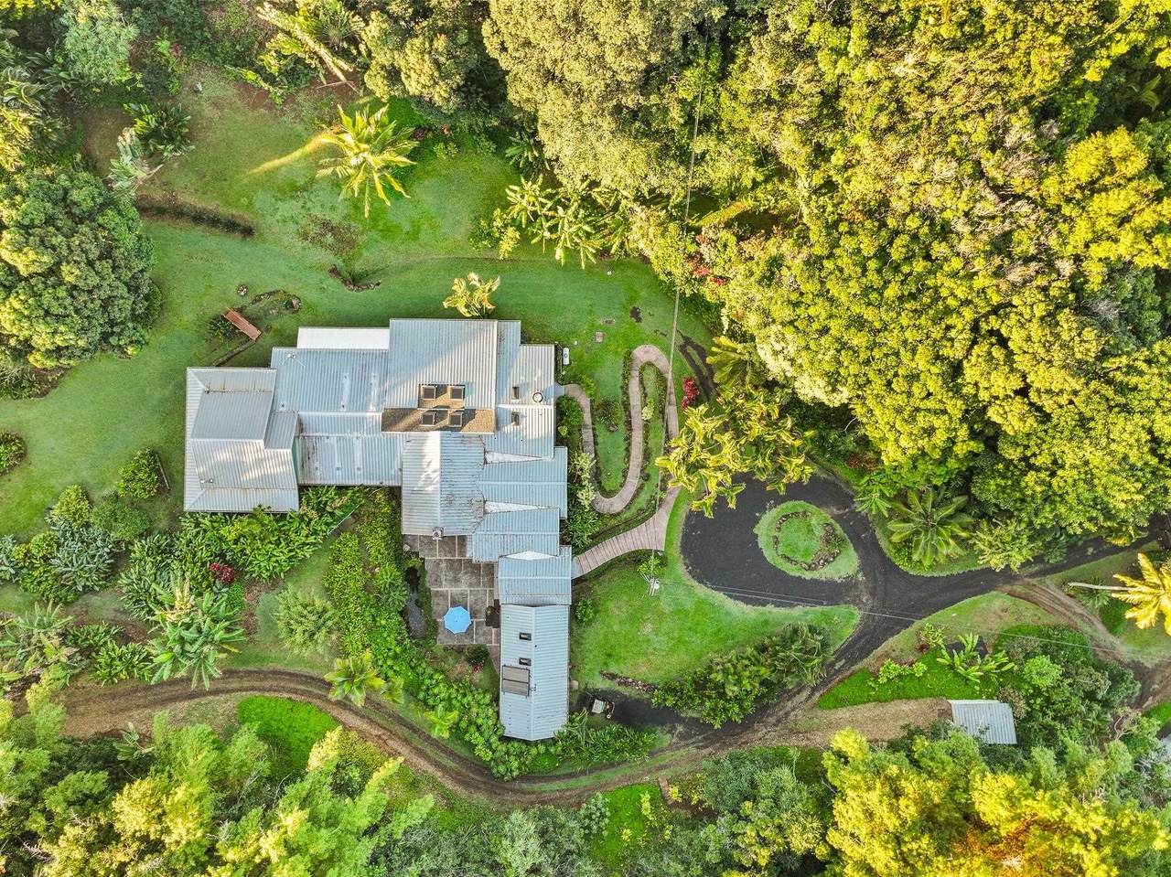 https://bt-photos.global.ssl.fastly.net/maui/1280_boomver_2_408773-2.jpg