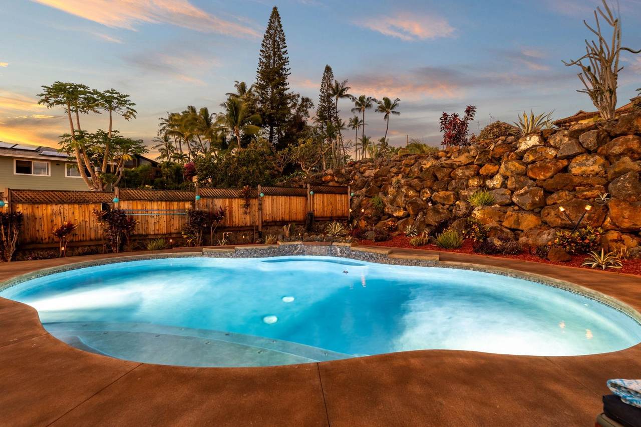 https://bt-photos.global.ssl.fastly.net/maui/1280_boomver_2_409304-2.jpg