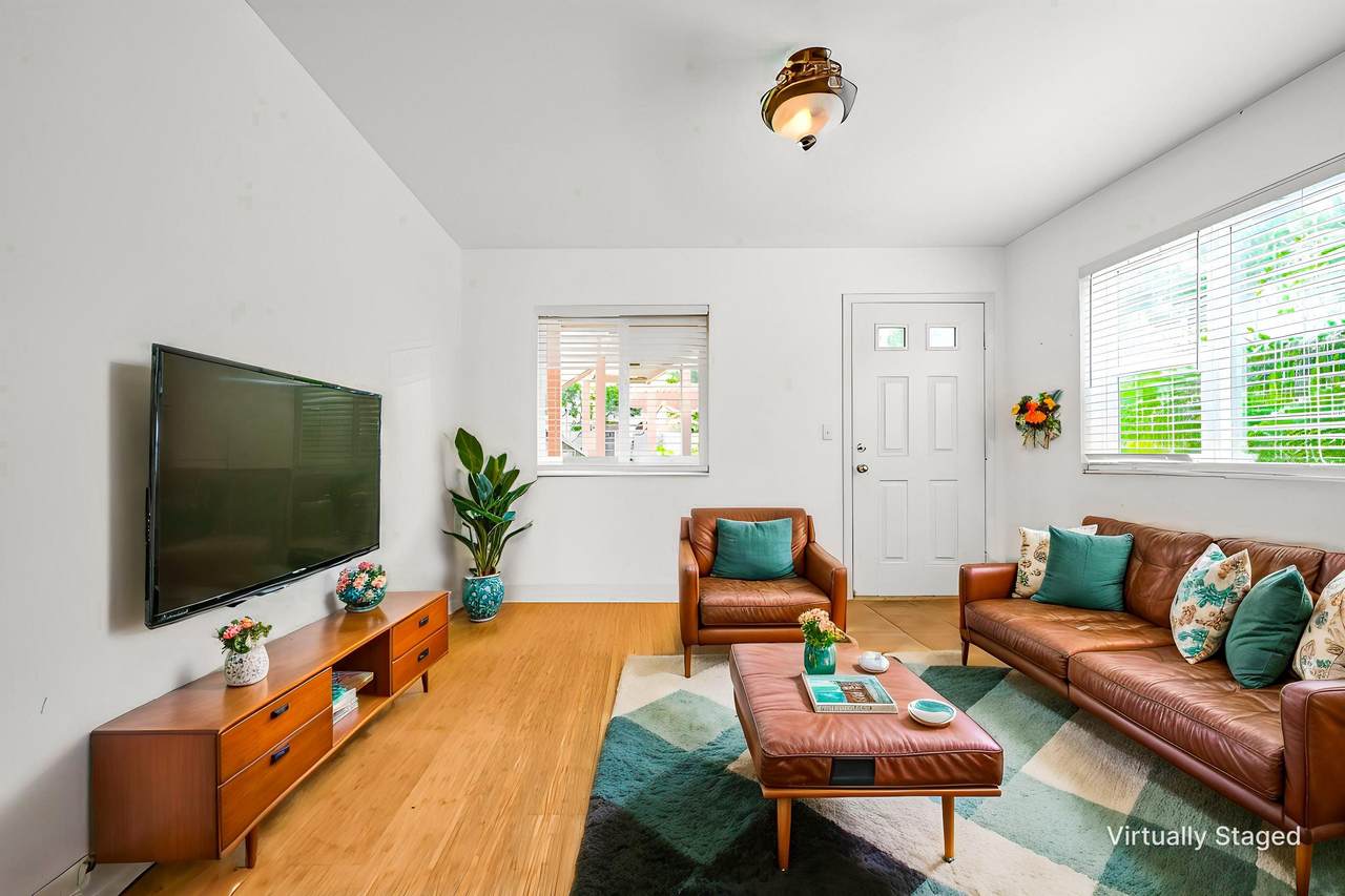 17 Jillian Ln - Photo 1