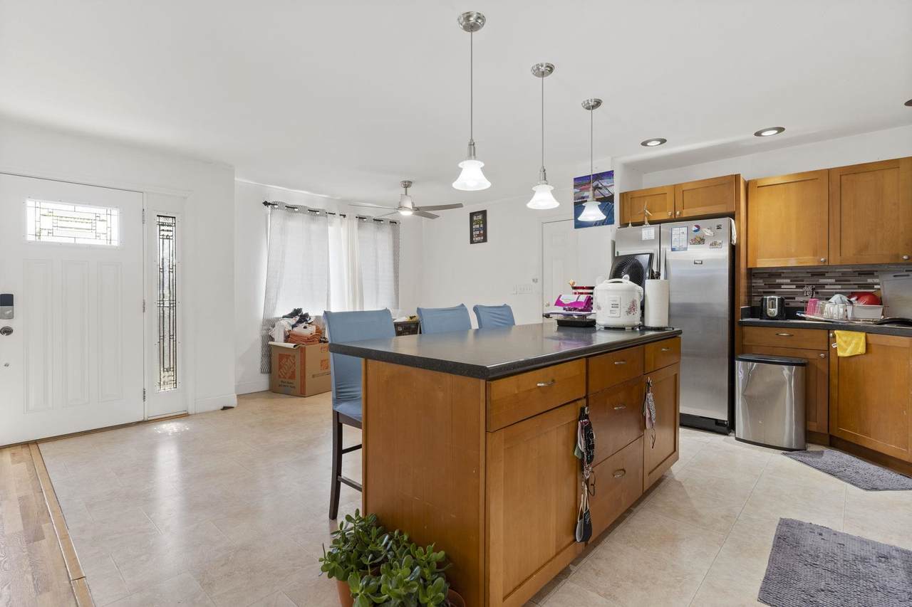 932 Makaala Dr - Photo 1