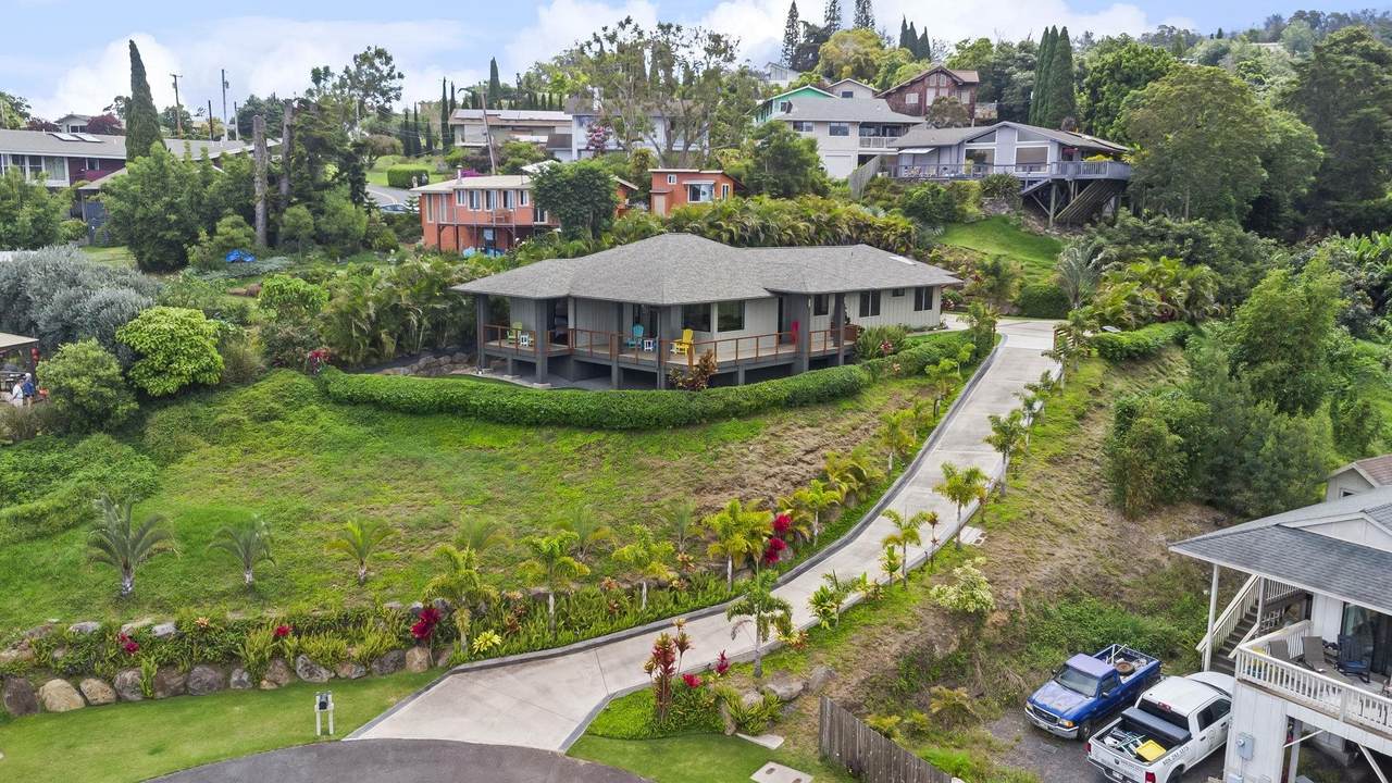 806 Kukia Pl - Photo 1