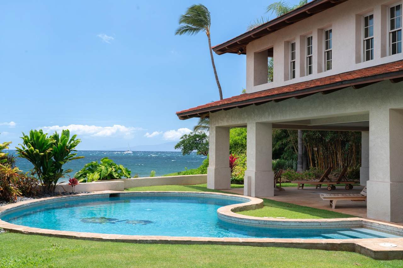 https://bt-photos.global.ssl.fastly.net/maui/1280_boomver_3_406314-2.jpg