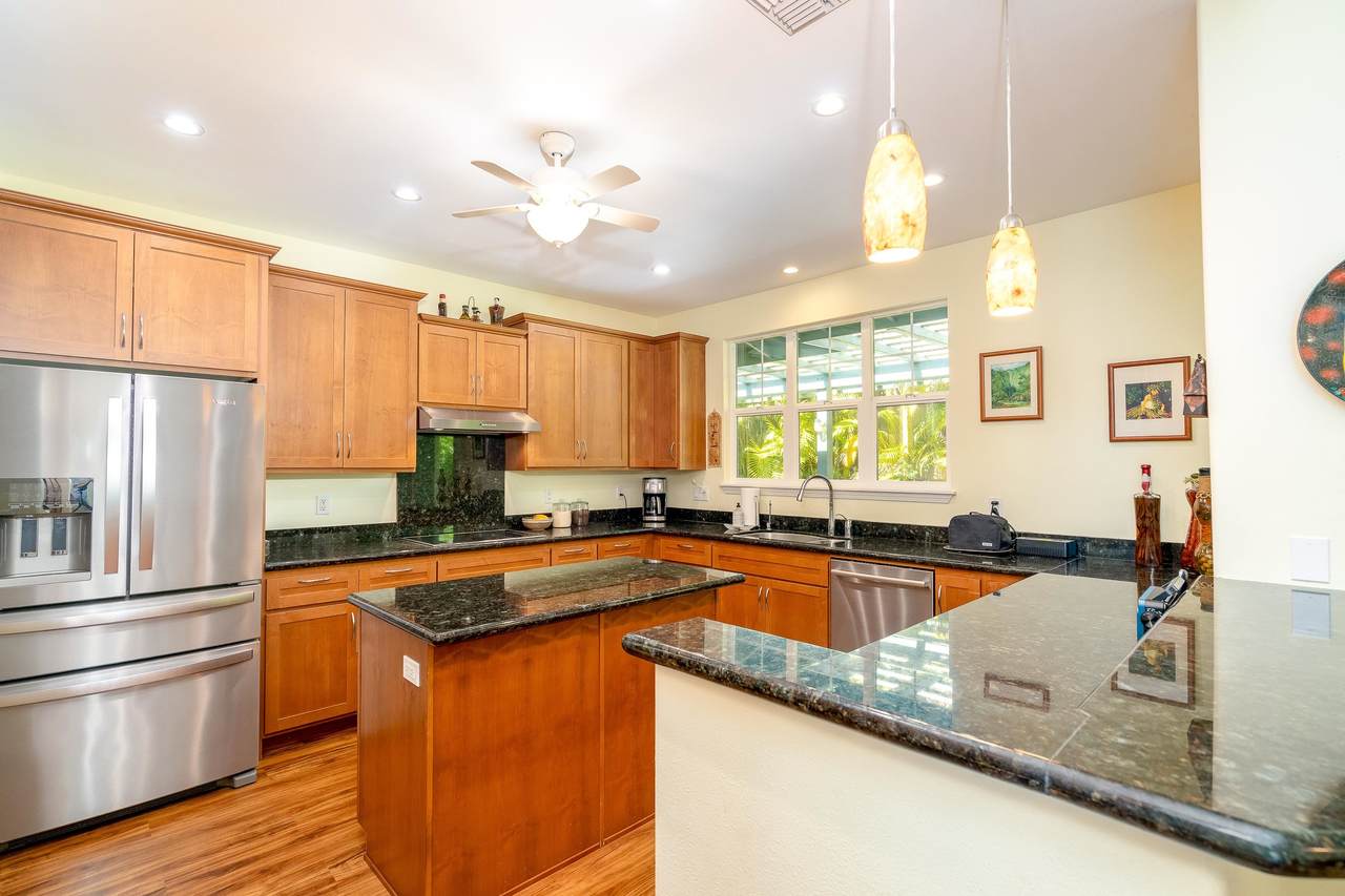 https://bt-photos.global.ssl.fastly.net/maui/1280_boomver_3_408349-2.jpg