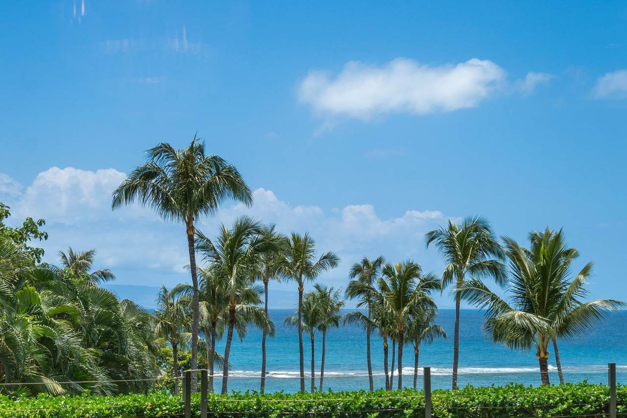 1 Bay Dr - Photo 1