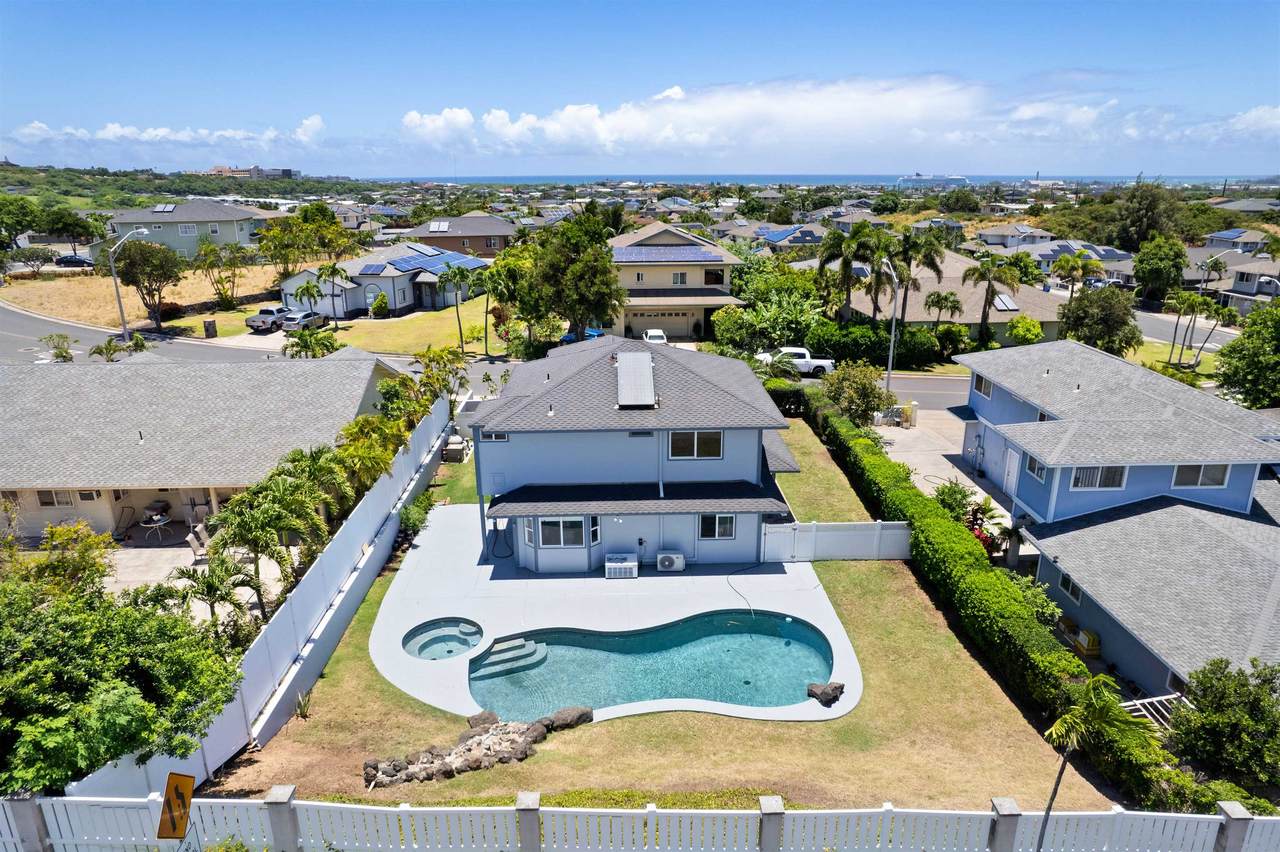 270 Puumakani St - Photo 1