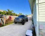 677 Linekona Pl - Photo 4