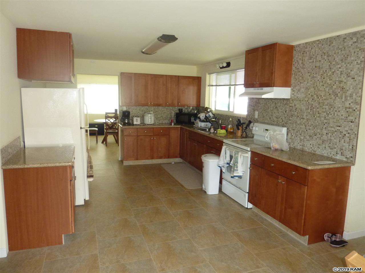390 Naholo Cir - Photo 1