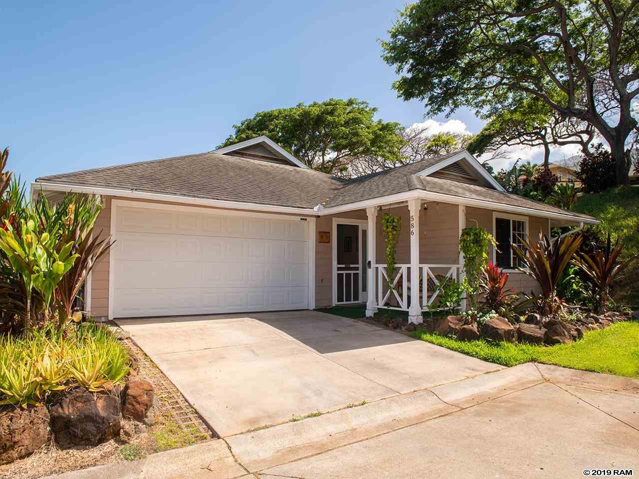 586 Akolea St - Photo 1