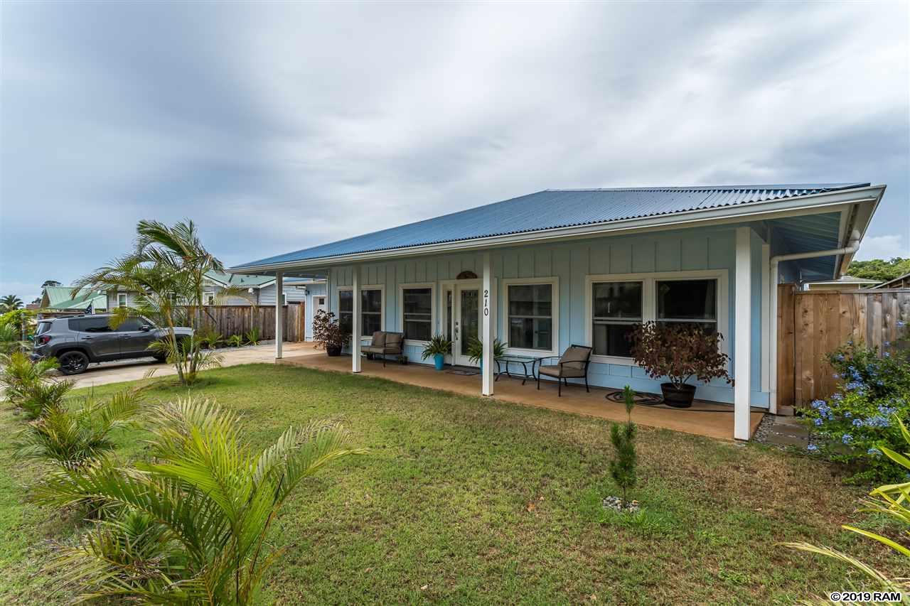 210 Makaleha Pl - Photo 1