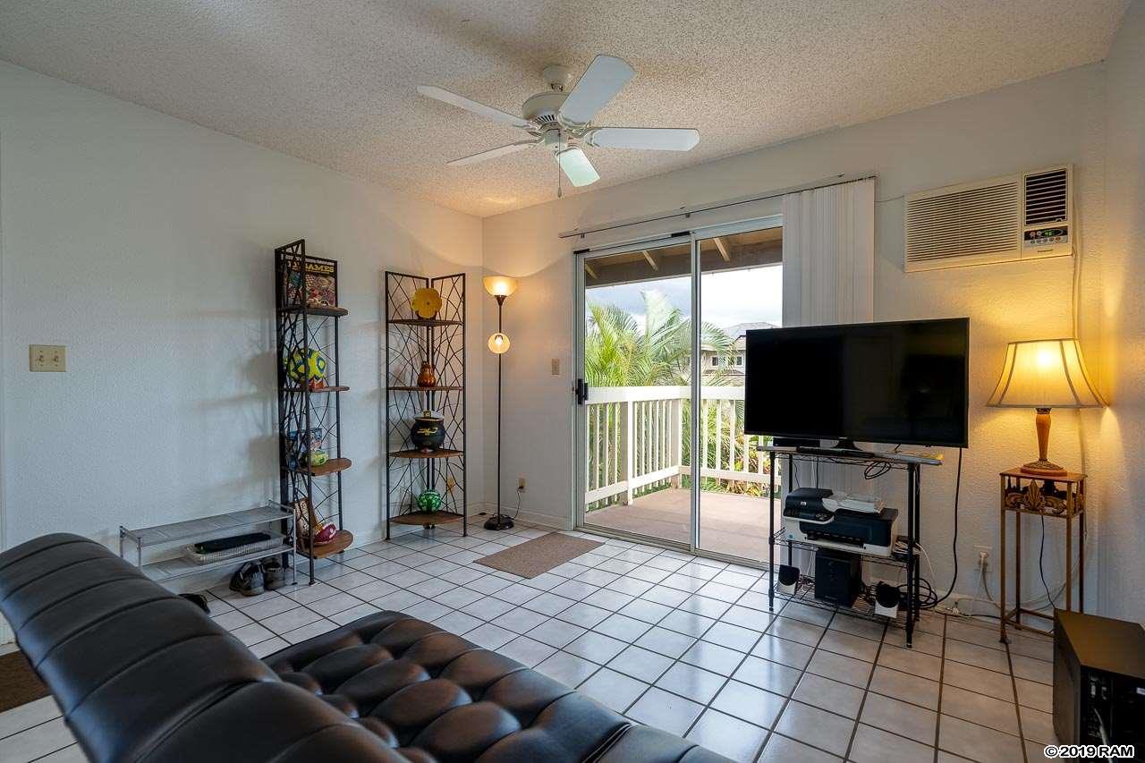 140 Uwapo Rd - Photo 1