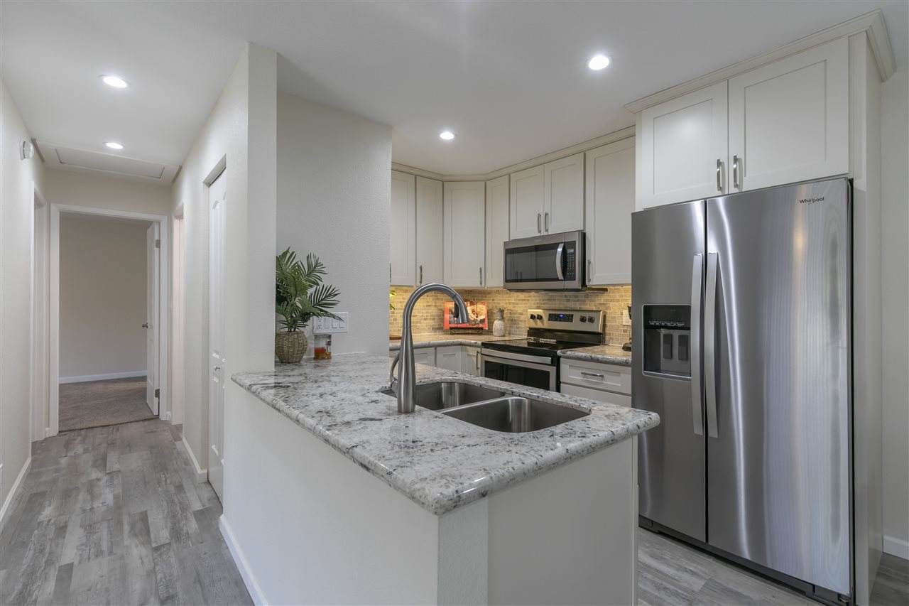 140 Uwapo Rd - Photo 1