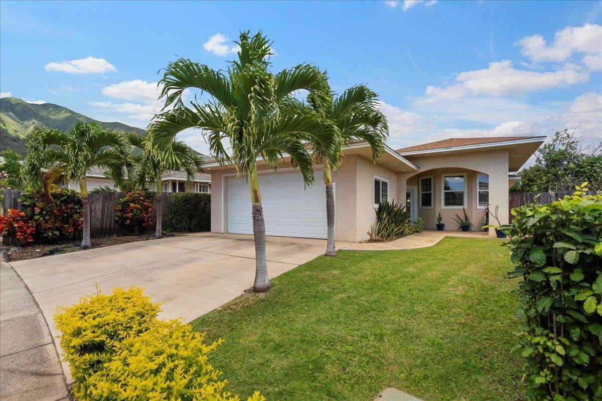 302 Kama St - Photo 1