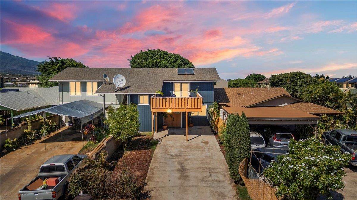 180 Hoomoku St - Photo 1