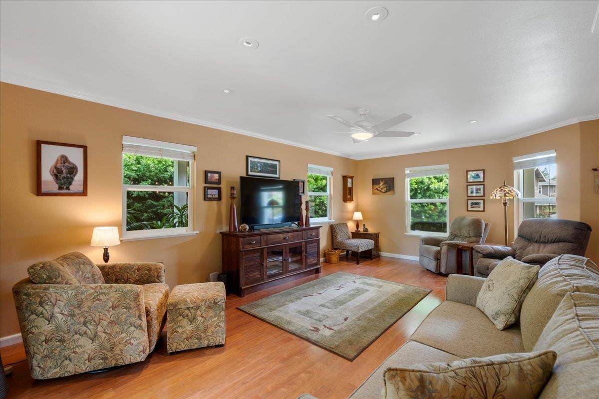 https://bt-photos.global.ssl.fastly.net/maui/1280_boomver_1_409193-2.jpg