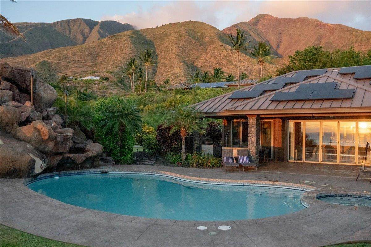 https://bt-photos.global.ssl.fastly.net/maui/orig_boomver_1_410608-2.jpg
