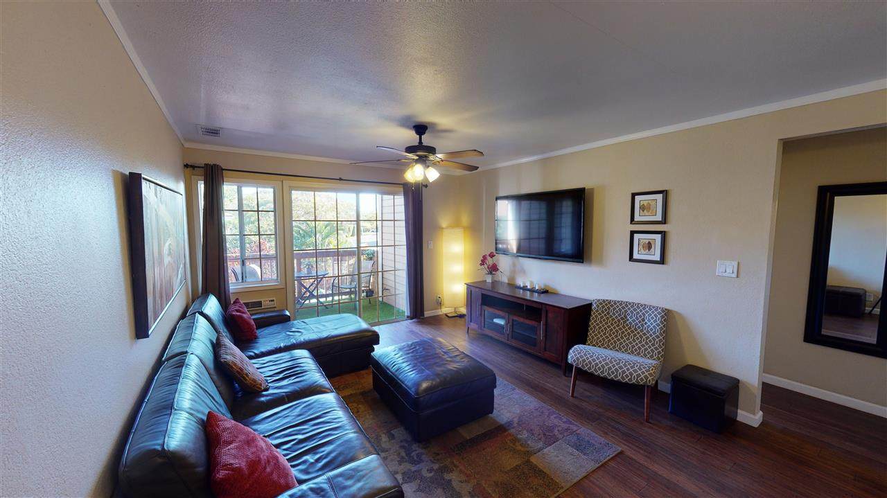 140 Uwapo Rd - Photo 1