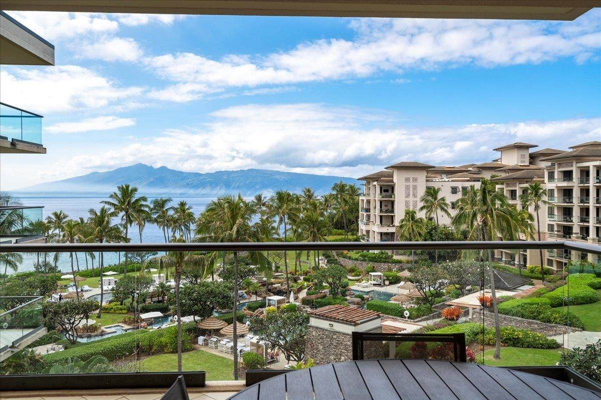 1 Bay Dr - Photo 1