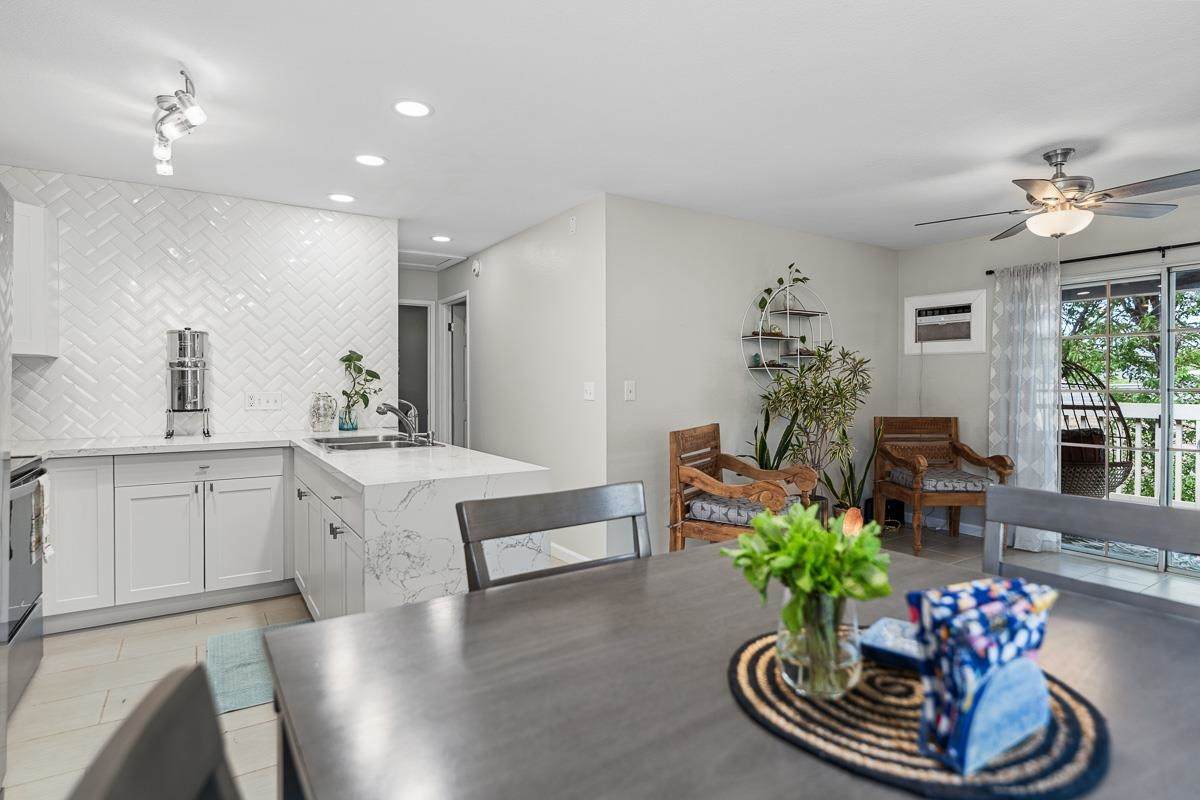 140 Uwapo Rd - Photo 1