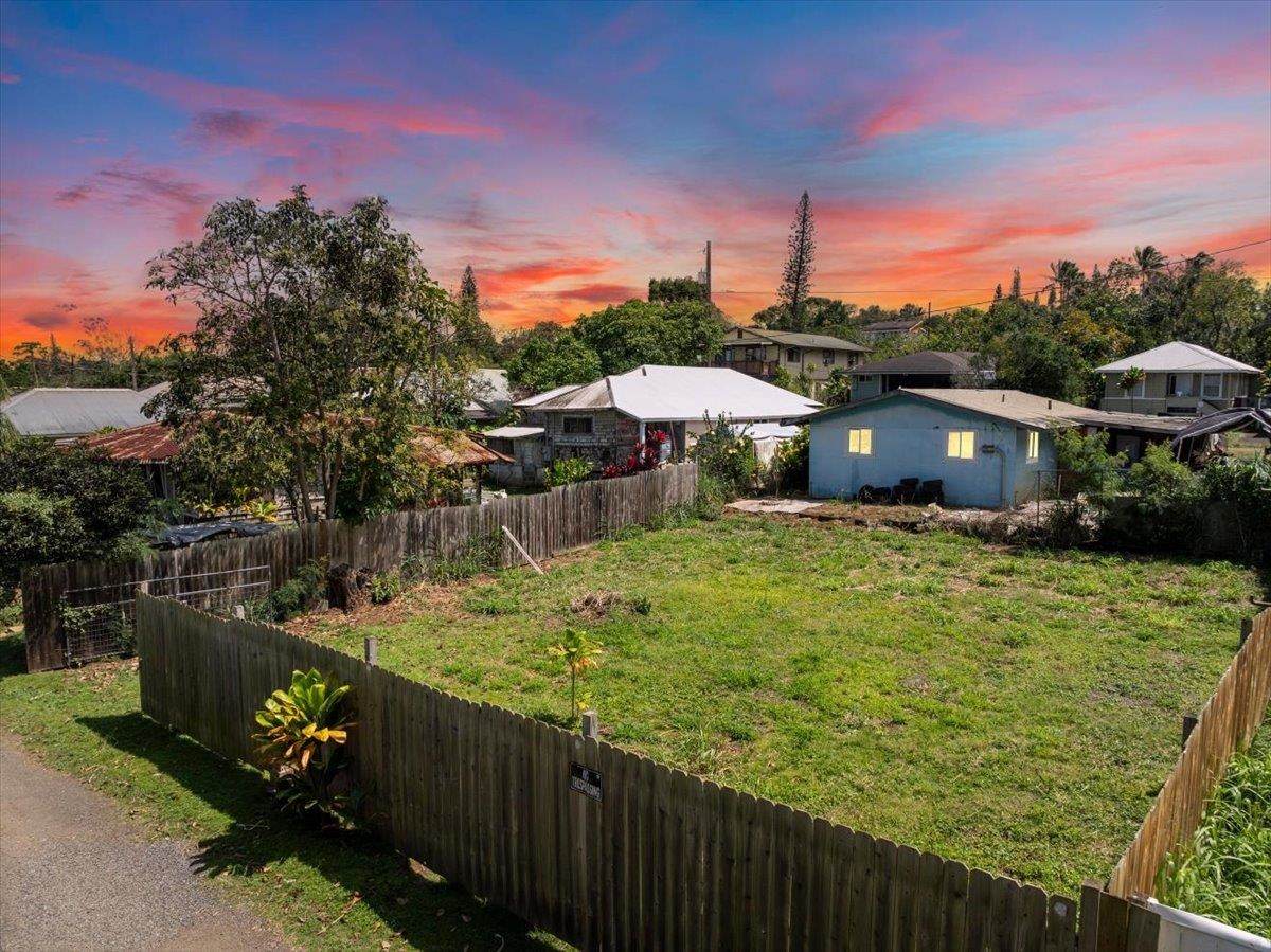 956 Kahealani St - Photo 1