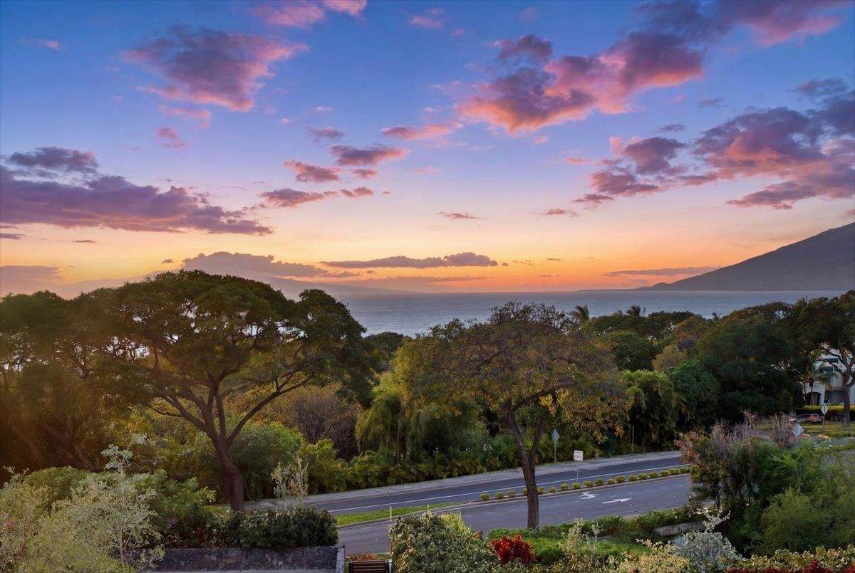 https://bt-photos.global.ssl.fastly.net/maui/orig_boomver_2_409212-2.jpg