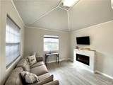 4004 Lark - Photo 4