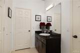 813 Travis - Photo 13