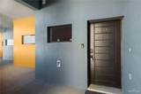 813 Travis - Photo 2