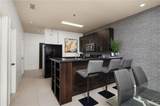 813 Travis - Photo 3