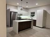 3309 York - Photo 5