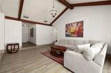 2101 Jonquil - Photo 2
