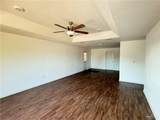 415 Edinburg - Photo 4