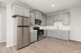 1601 Hyatt - Photo 11