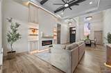 2405 Venice - Photo 11