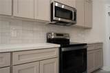 2902 Eliseo Villarreal - Photo 18