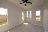 2902 Eliseo Villarreal - Photo 27