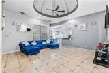 1511 Santa Fe - Photo 2