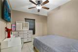 306 Los Laureles - Photo 12